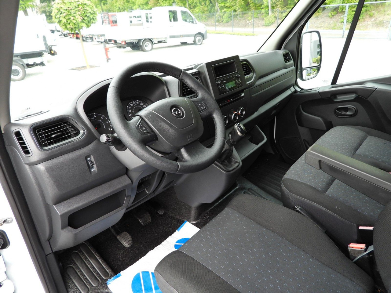 Opel MOVANO PRITSCHE PLANE AUFZUG 9 PALETTEN WEBASTO - Furgoneta con lona: foto 2 Opel MOVANO PRITSCHE PLANE AUFZUG 9 PALETTEN WEBASTO - Furgoneta con lona: foto 2