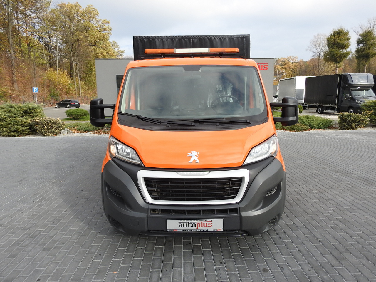 PEUGEOT BOXER STAKE BODY TARPAULIN DOUBLE CABIN DOKA 7 SEATS AIR CONDITIONING PNEUMATICS 140HP - Furgoneta caja abierta: foto 5 PEUGEOT BOXER STAKE BODY TARPAULIN DOUBLE CABIN DOKA 7 SEATS AIR CONDITIONING PNEUMATICS 140HP - Furgoneta caja abierta: foto 5