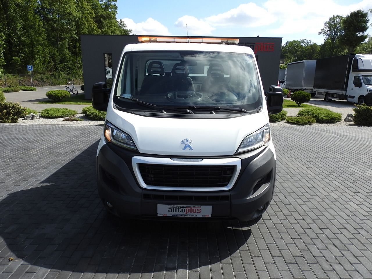 PEUGEOT BOXER THREE-WAY TIPPER AIR CONDITIONING 130HP - Furgoneta basculante: foto 5 PEUGEOT BOXER THREE-WAY TIPPER AIR CONDITIONING 130HP - Furgoneta basculante: foto 5