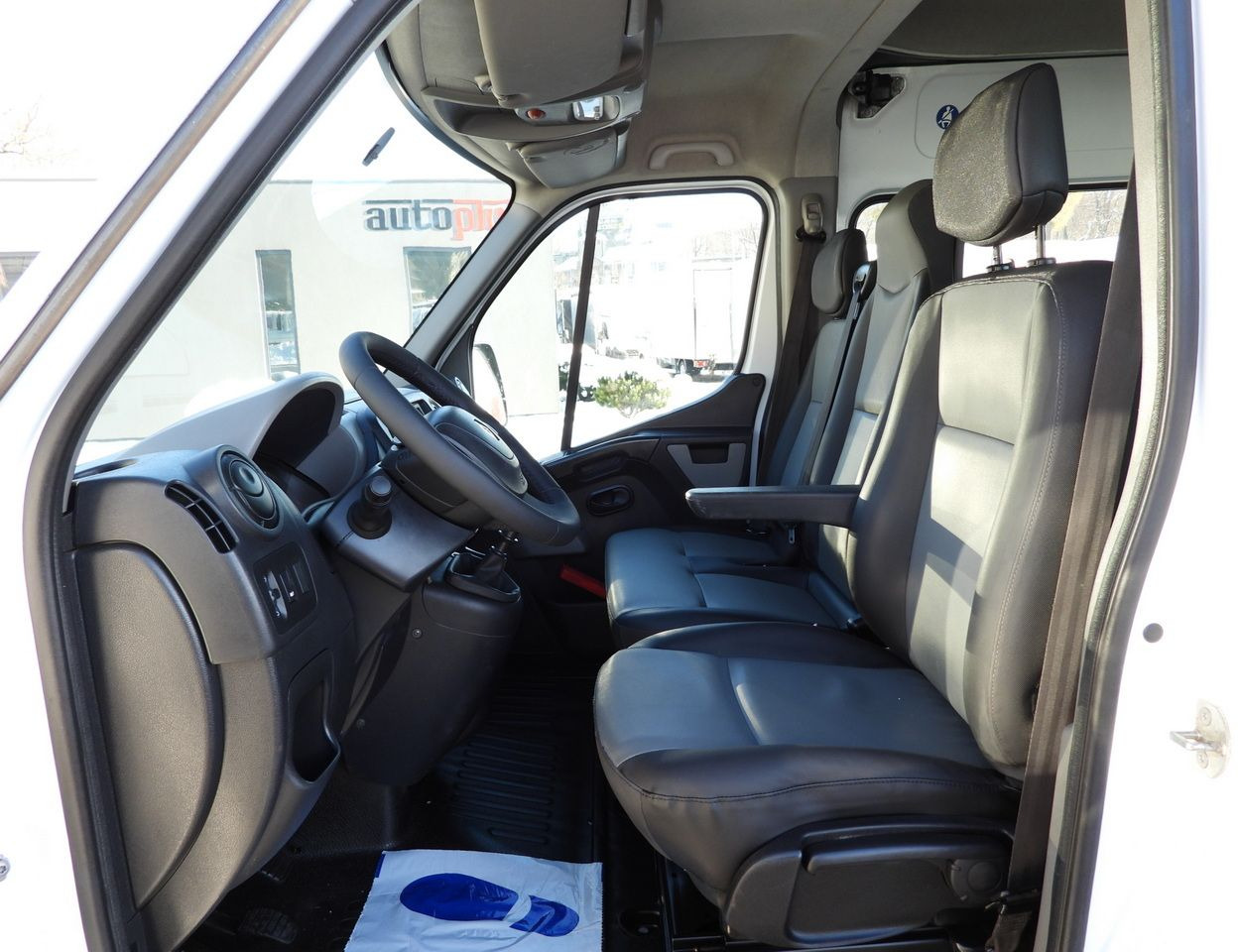 Furgoneta pequeña RENAULT MASTER BOX DELIVERY VAN 7 SEATS CRUISE CONTROL AIR CONDITIONING  110HP: foto 21