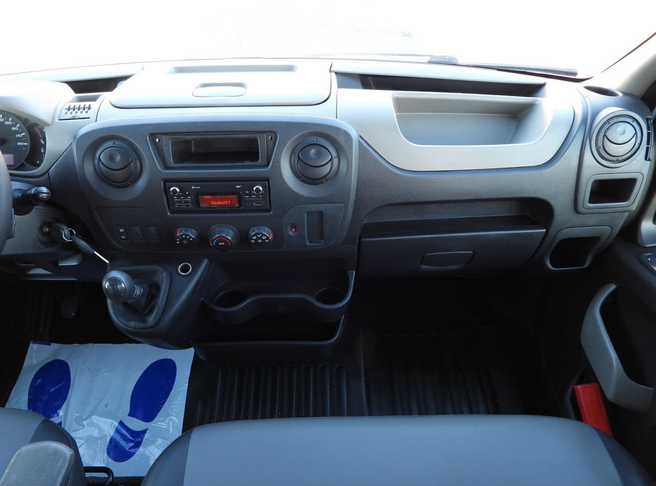 Furgoneta pequeña RENAULT MASTER BOX DELIVERY VAN 7 SEATS CRUISE CONTROL AIR CONDITIONING  110HP: foto 26