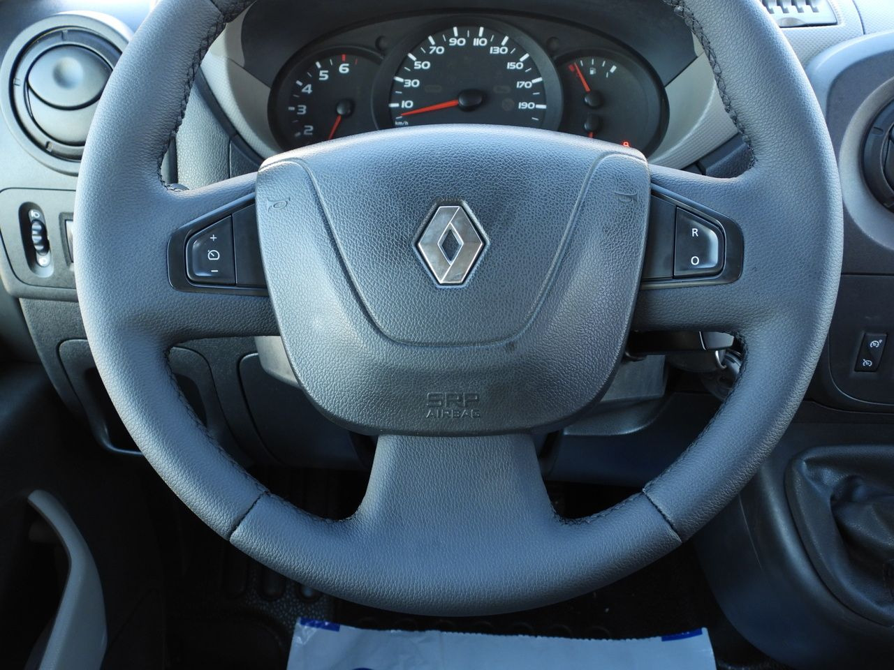 Furgoneta pequeña RENAULT MASTER BOX DELIVERY VAN 7 SEATS CRUISE CONTROL AIR CONDITIONING  110HP: foto 25