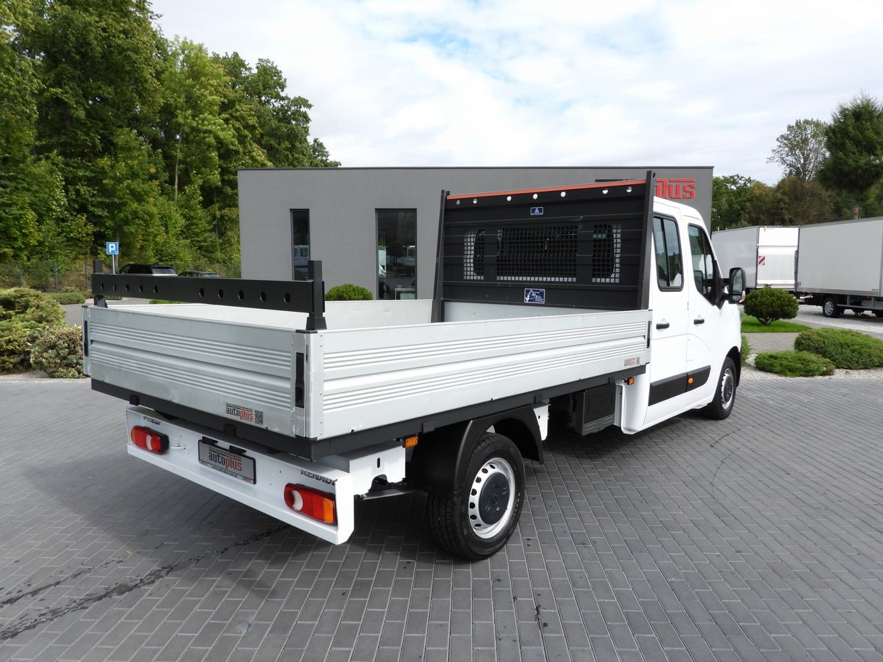 RENAULT MASTER STAKE BODY DOUBLE CABIN DOKA 7 SEATS LED LIGHTS AIR CONDITIONING 145HP - Furgoneta caja abierta: foto 3 RENAULT MASTER STAKE BODY DOUBLE CABIN DOKA 7 SEATS LED LIGHTS AIR CONDITIONING 145HP - Furgoneta caja abierta: foto 3