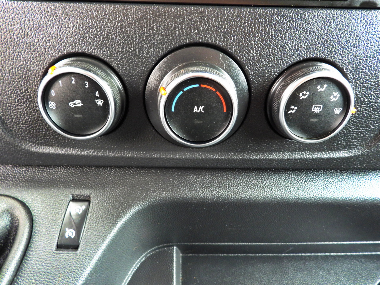 Furgoneta con lona RENAULT MASTER TARPAULIN 10 PALLETS WEBASTO CRUISE CONTROL LED LIGHTS PNEUMATICS AIR CONDITIONING 165HP: foto 39 Furgoneta con lona RENAULT MASTER TARPAULIN 10 PALLETS WEBASTO CRUISE CONTROL LED LIGHTS PNEUMATICS AIR CONDITIONING 165HP: foto 39