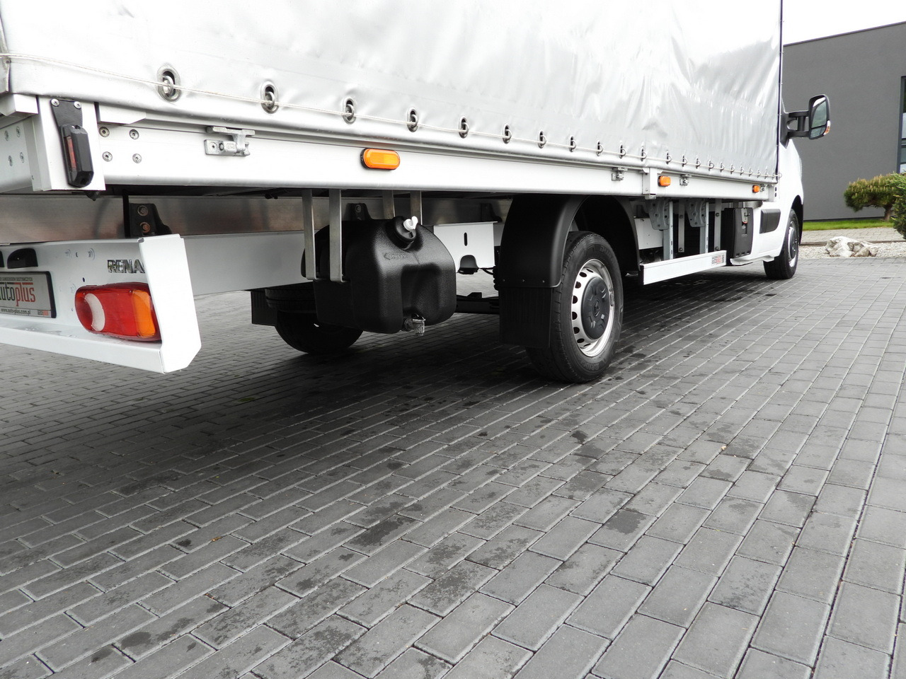 Furgoneta con lona RENAULT MASTER  TARPAULIN 10 PALLETS WEBASTO CRUISE CONTROL LED LIGHTS PNEUMATICS AIR CONDITIONING  165HP: foto 17