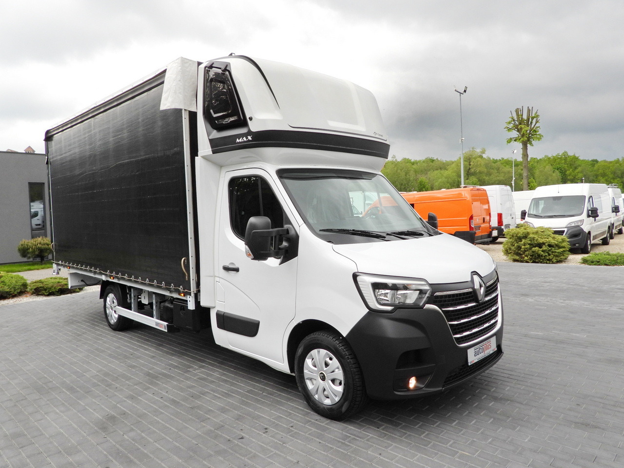 RENAULT MASTER  TARPAULIN 10 PALLETS WEBASTO CRUISE CONTROL LED LIGHTS PNEUMATICS AIR CONDITIONING  165HP - Furgoneta con lona: foto 4 RENAULT MASTER  TARPAULIN 10 PALLETS WEBASTO CRUISE CONTROL LED LIGHTS PNEUMATICS AIR CONDITIONING  165HP - Furgoneta con lona: foto 4