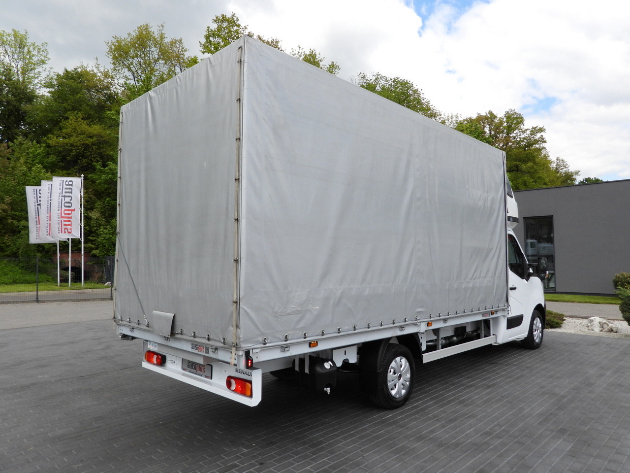Furgoneta con lona RENAULT MASTER TARPAULIN 10 PALLETS WEBASTO CRUISE CONTROL LED LIGHTS PNEUMATICS AIR CONDITIONING 165HP: foto 12 Furgoneta con lona RENAULT MASTER TARPAULIN 10 PALLETS WEBASTO CRUISE CONTROL LED LIGHTS PNEUMATICS AIR CONDITIONING 165HP: foto 12