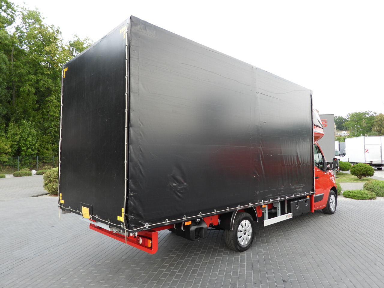 RENAULT MASTER TARPAULIN 10 PALLETS WEBASTO CRUISE CONTROL PNEUMATICS AIR CONDITIONING 170HP - Furgoneta con lona: foto 3 RENAULT MASTER TARPAULIN 10 PALLETS WEBASTO CRUISE CONTROL PNEUMATICS AIR CONDITIONING 170HP - Furgoneta con lona: foto 3