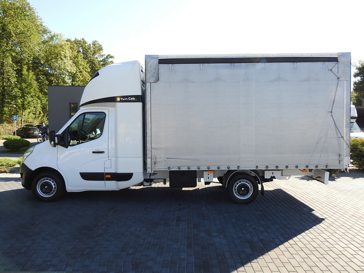 Furgoneta con lona RENAULT MASTER TARPAULIN 8 PALLETS WEBASTO CRUISE CONTROL AIR CONDITIONING PNEUMATICS  170HP: foto 9