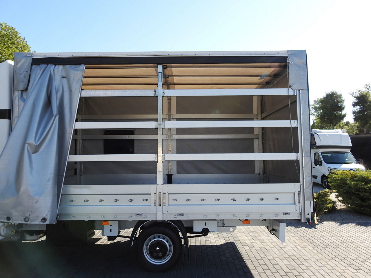 Furgoneta con lona RENAULT MASTER TARPAULIN 8 PALLETS WEBASTO CRUISE CONTROL AIR CONDITIONING PNEUMATICS  170HP: foto 25