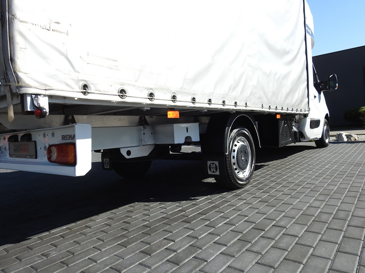 Furgoneta con lona RENAULT MASTER TARPAULIN 8 PALLETS WEBASTO CRUISE CONTROL AIR CONDITIONING PNEUMATICS  170HP: foto 17