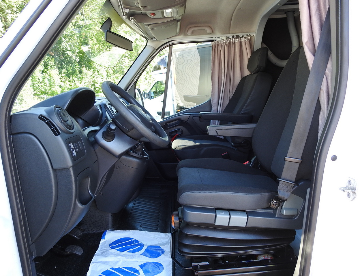 Furgoneta con lona RENAULT MASTER TARPAULIN 8 PALLETS WEBASTO CRUISE CONTROL AIR CONDITIONING PNEUMATICS  170HP: foto 28