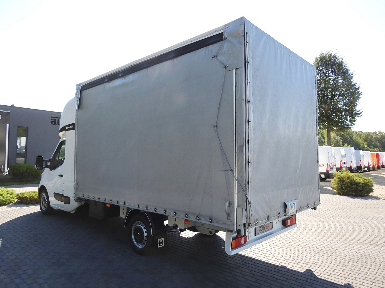 Furgoneta con lona RENAULT MASTER TARPAULIN 8 PALLETS WEBASTO CRUISE CONTROL AIR CONDITIONING PNEUMATICS  170HP: foto 10