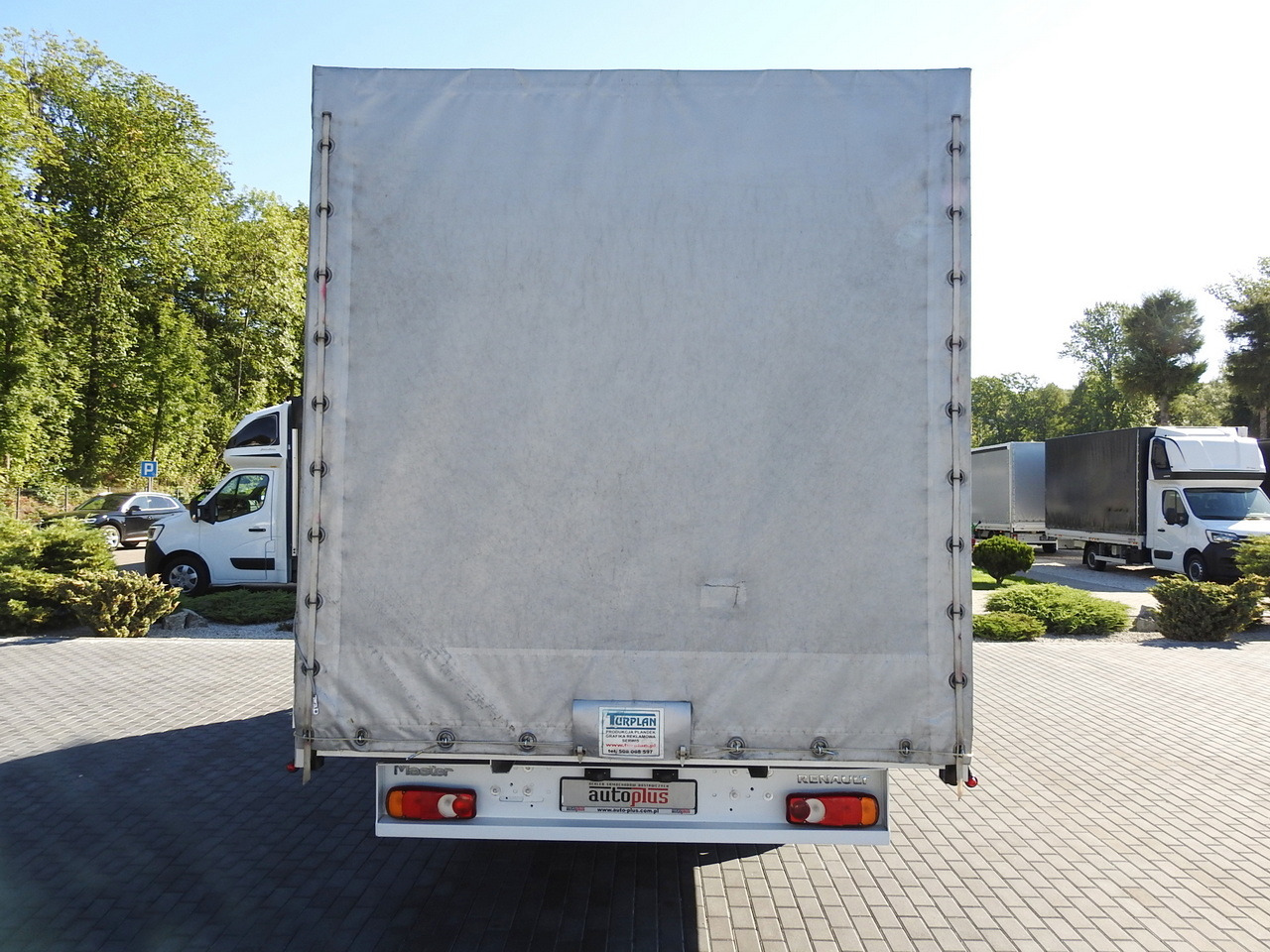 Furgoneta con lona RENAULT MASTER TARPAULIN 8 PALLETS WEBASTO CRUISE CONTROL AIR CONDITIONING PNEUMATICS  170HP: foto 11