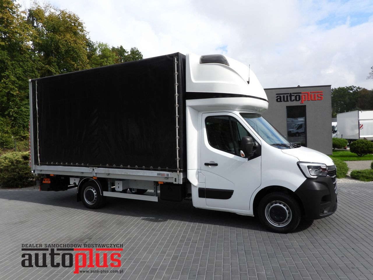 RENAULT MASTER TARPAULIN LIFT 9 PALLETS WEBASTO CRUISE CONTROL LED LIGHTS PNEUMATICS AIR CONDITIONING  165HP - Furgoneta con lona: foto 1 RENAULT MASTER TARPAULIN LIFT 9 PALLETS WEBASTO CRUISE CONTROL LED LIGHTS PNEUMATICS AIR CONDITIONING  165HP - Furgoneta con lona: foto 1