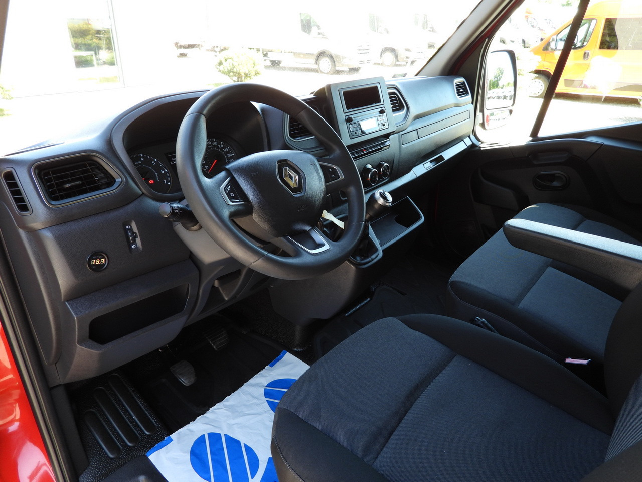 RENAULT MASTER TARPAULIN WEBASTO CRUISE CONTROL LED LIGHTS PNEUMATICS AIR CONDITIONING 165HP - Furgoneta con lona: foto 2 RENAULT MASTER TARPAULIN WEBASTO CRUISE CONTROL LED LIGHTS PNEUMATICS AIR CONDITIONING 165HP - Furgoneta con lona: foto 2