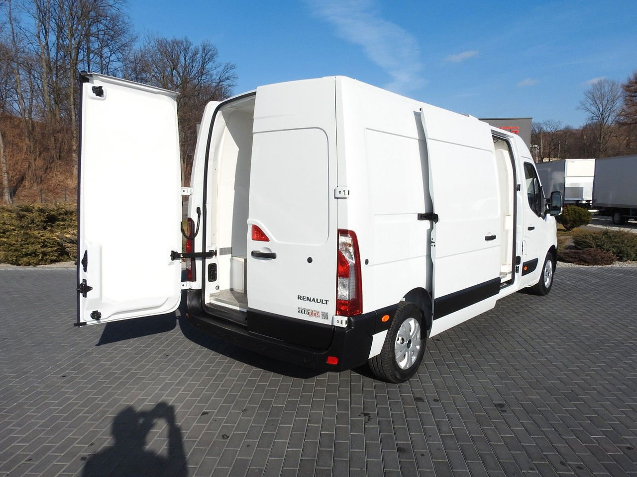 Renault MASTER KÜHLKASTENWAGEN 0*C LED LICHTER A/C Renault MASTER KÜHLKASTENWAGEN 0*C LED LICHTER A/C - Furgoneta frigorifica: foto 3 Renault MASTER KÜHLKASTENWAGEN 0*C LED LICHTER A/C Renault MASTER KÜHLKASTENWAGEN 0*C LED LICHTER A/C - Furgoneta frigorifica: foto 3