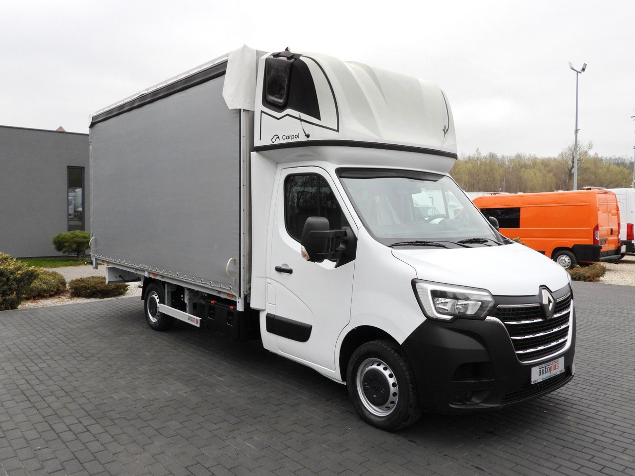 Renault MASTER PRITSCHE PLANE 10 PALETTEN WEBASTO A/C - Furgoneta con lona: foto 4 Renault MASTER PRITSCHE PLANE 10 PALETTEN WEBASTO A/C - Furgoneta con lona: foto 4