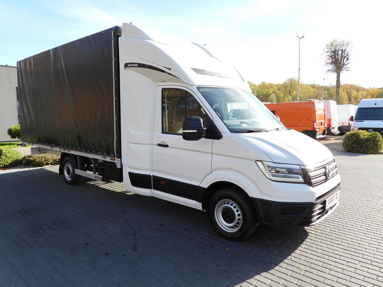 VOLKSWAGEN CRAFTER TARPAULIN 10 PALLETS WEBASTO CRUISE CONTROL LED LIGHTS 180HP - Furgoneta con lona: foto 4 VOLKSWAGEN CRAFTER TARPAULIN 10 PALLETS WEBASTO CRUISE CONTROL LED LIGHTS 180HP - Furgoneta con lona: foto 4