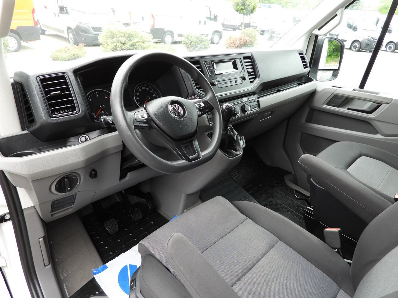 VOLKSWAGEN CRAFTER TARPAULIN 8 PALLETS CRUISE CONTROL LED LIGHTS AIR CONDITIONING 180HP - Furgoneta con lona: foto 2 VOLKSWAGEN CRAFTER TARPAULIN 8 PALLETS CRUISE CONTROL LED LIGHTS AIR CONDITIONING 180HP - Furgoneta con lona: foto 2