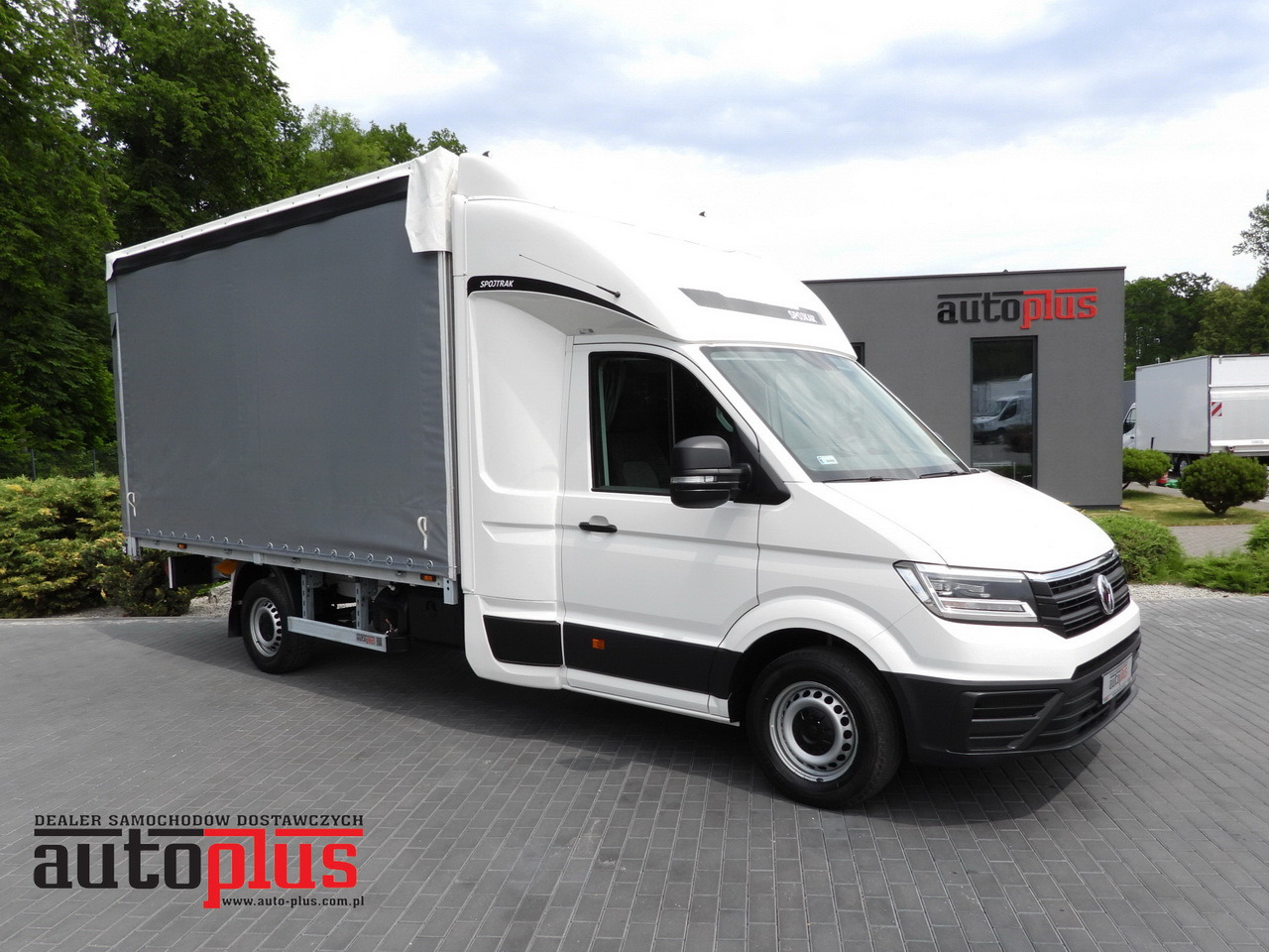 VOLKSWAGEN CRAFTER TARPAULIN 8 PALLETS CRUISE CONTROL LED LIGHTS AIR CONDITIONING 180HP - Furgoneta con lona: foto 1 VOLKSWAGEN CRAFTER TARPAULIN 8 PALLETS CRUISE CONTROL LED LIGHTS AIR CONDITIONING 180HP - Furgoneta con lona: foto 1