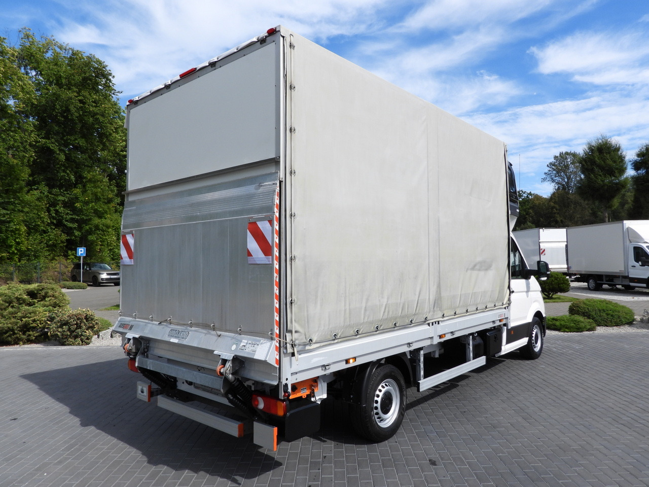 VOLKSWAGEN CRAFTER TARPAULIN LIFT 8 PALLETS WEBASTO CRUISE CONTROL LED LIGHTS AIR CONDITIONING  180HP - Furgoneta con lona: foto 3 VOLKSWAGEN CRAFTER TARPAULIN LIFT 8 PALLETS WEBASTO CRUISE CONTROL LED LIGHTS AIR CONDITIONING  180HP - Furgoneta con lona: foto 3