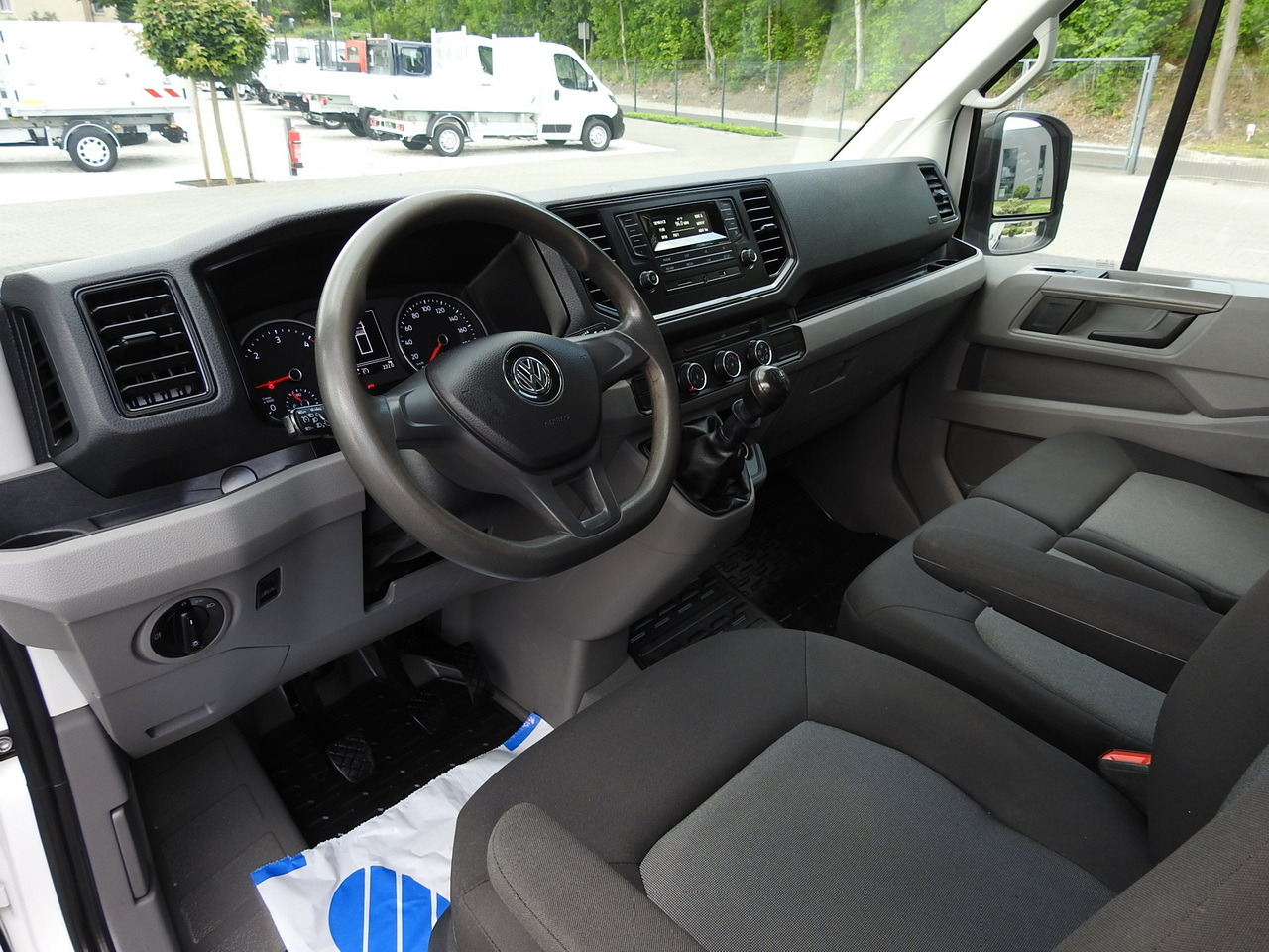 VOLKSWAGEN CRAFTER TIPPER CRUISE CONTROL 100HP - Furgoneta basculante: foto 2 VOLKSWAGEN CRAFTER TIPPER CRUISE CONTROL 100HP - Furgoneta basculante: foto 2