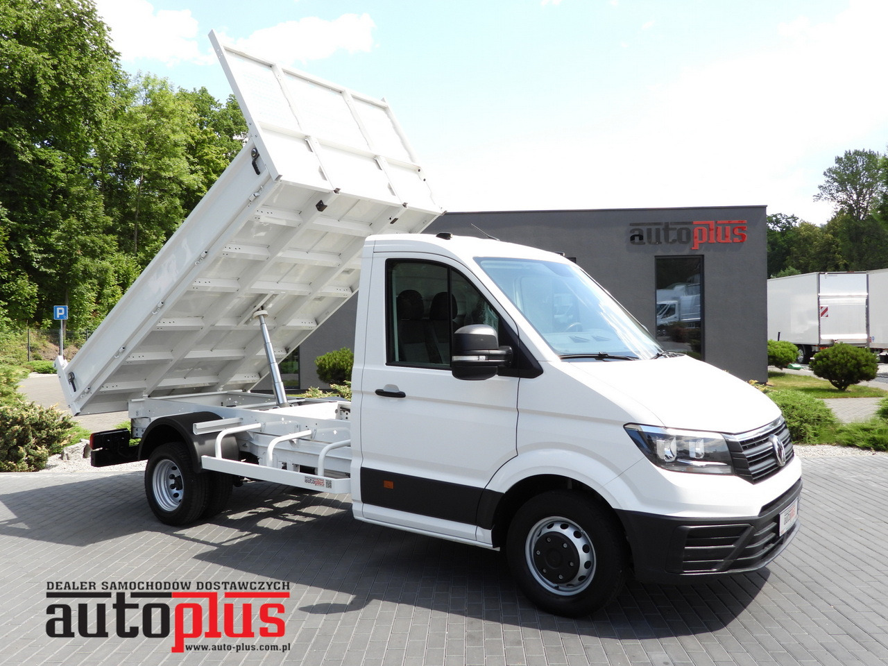 VOLKSWAGEN CRAFTER TIPPER CRUISE CONTROL TWIN WHEELS AIR CONDITIONING 180HP - Furgoneta basculante: foto 1 VOLKSWAGEN CRAFTER TIPPER CRUISE CONTROL TWIN WHEELS AIR CONDITIONING 180HP - Furgoneta basculante: foto 1
