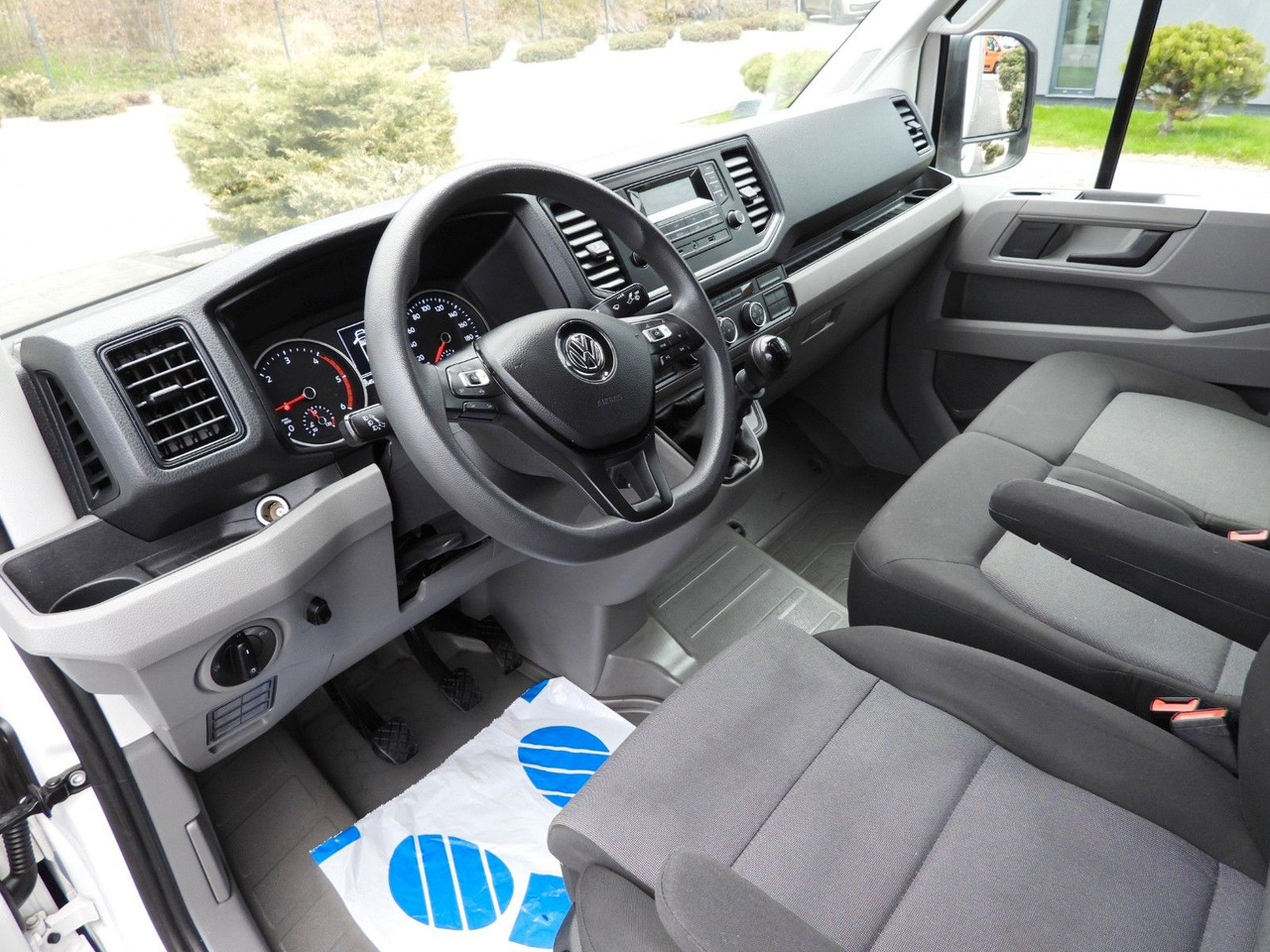 Volkswagen CRAFTER PRITSCHE PLANE 10 PALETTEN WEBASTO - Furgoneta con lona: foto 2 Volkswagen CRAFTER PRITSCHE PLANE 10 PALETTEN WEBASTO - Furgoneta con lona: foto 2