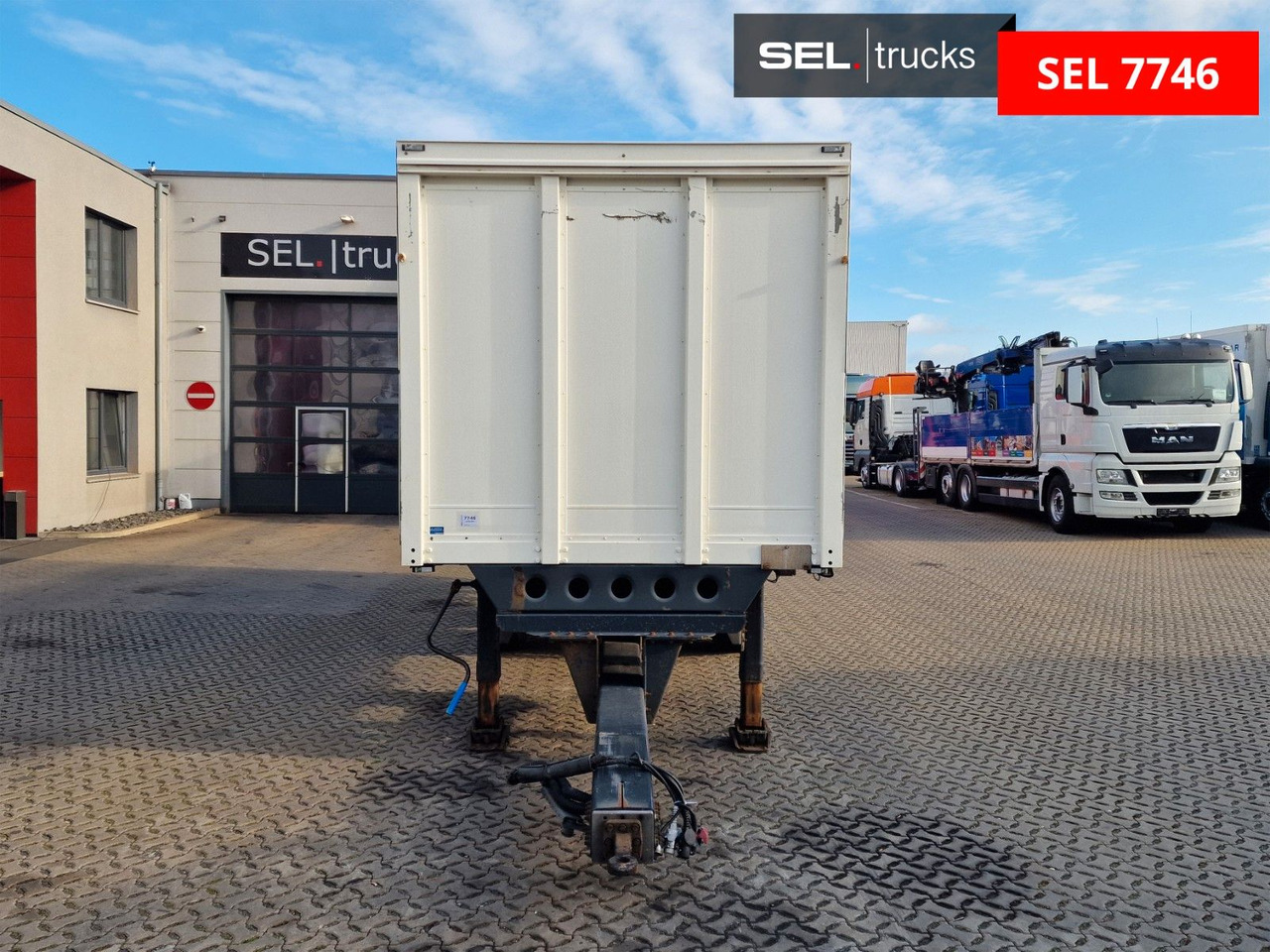 Böse BTA 7.3 / Ladebordwand / 2 Achsen - Tandem - Remolque transporte de bebidas: foto 2 Böse BTA 7.3 / Ladebordwand / 2 Achsen - Tandem - Remolque transporte de bebidas: foto 2