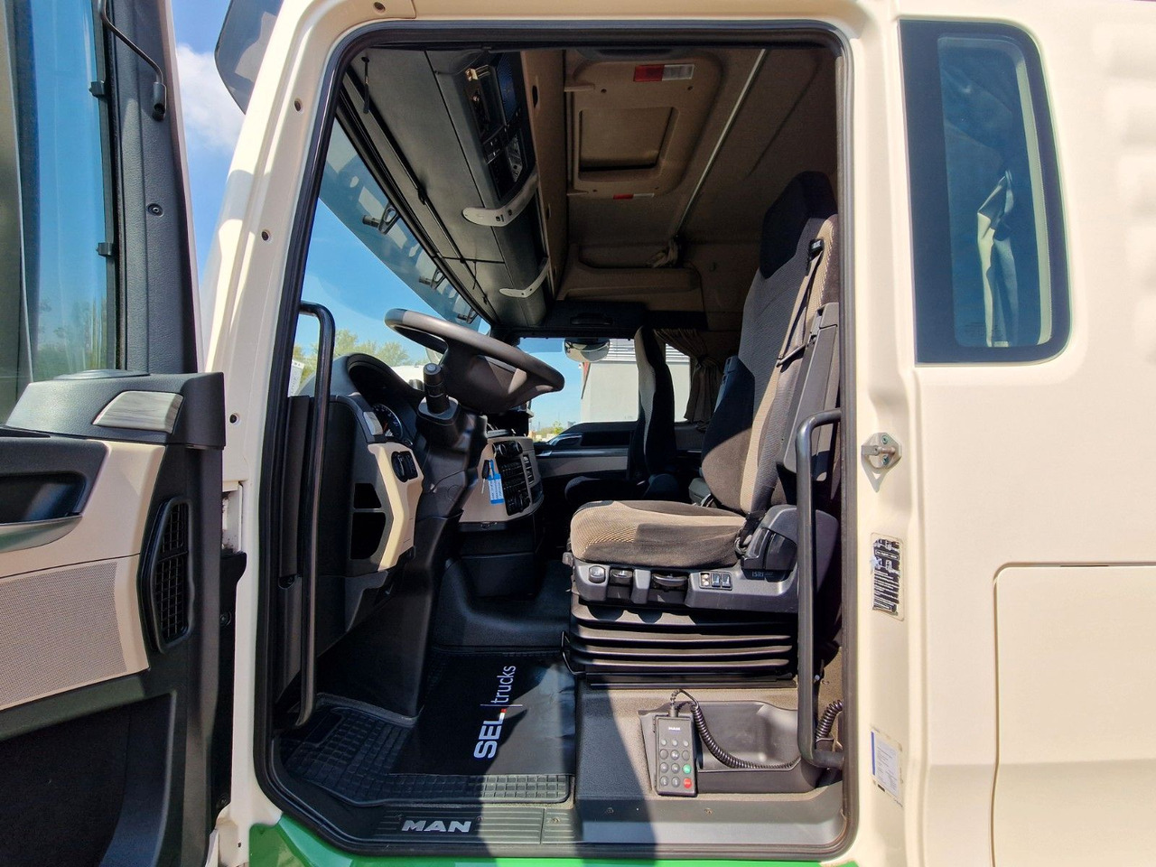 Cabeza tractora MAN TGX 18.460 4X2 BLS / Retarder / Kompressor: foto 16