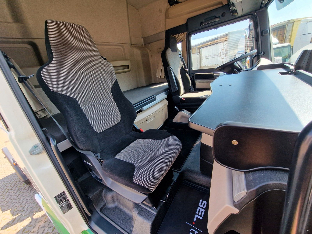 Cabeza tractora MAN TGX 18.460 4X2 BLS / Retarder / Kompressor: foto 19