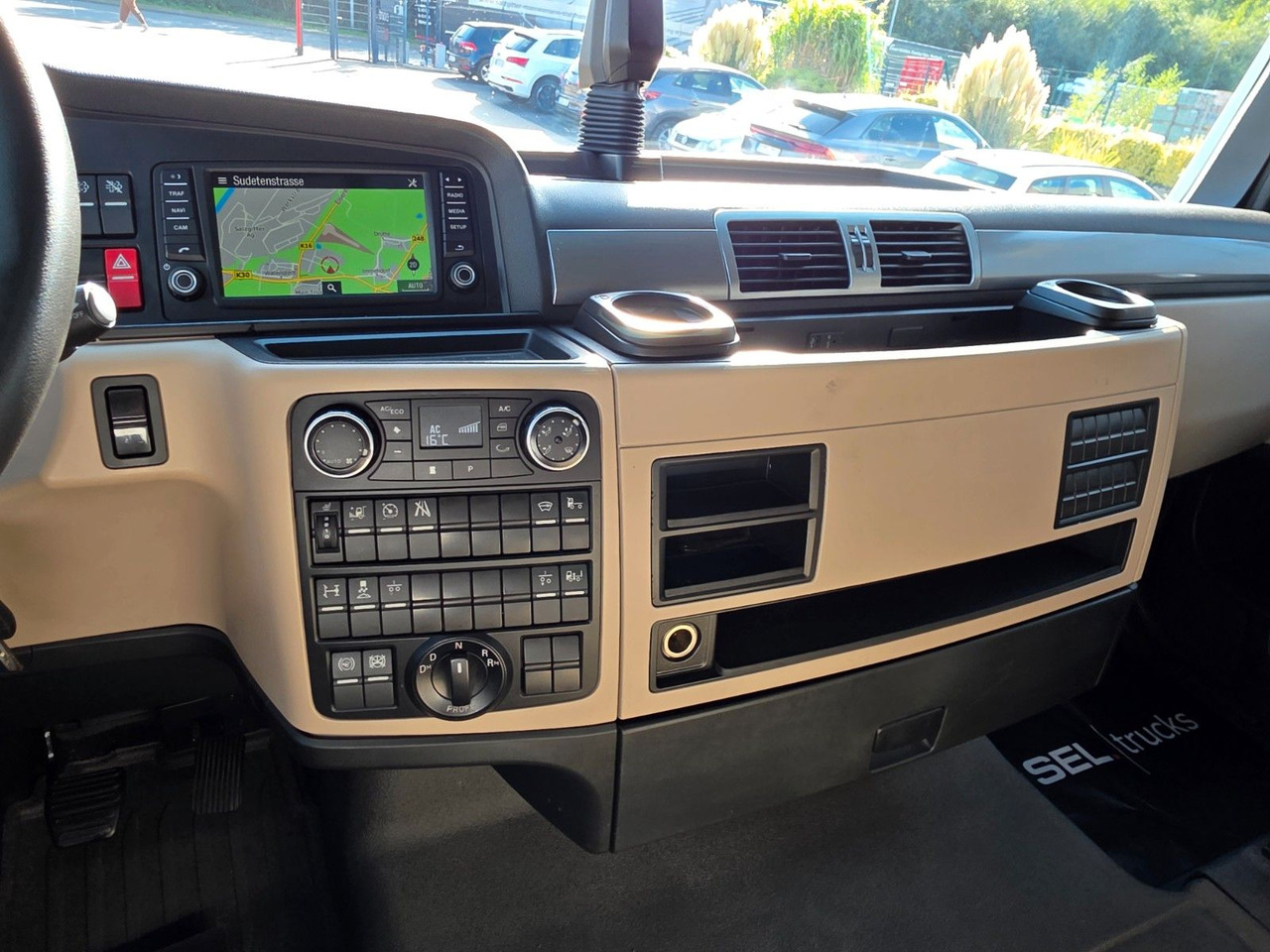 Cabeza tractora MAN TGX 18.460 4X2 LLS-U: foto 42