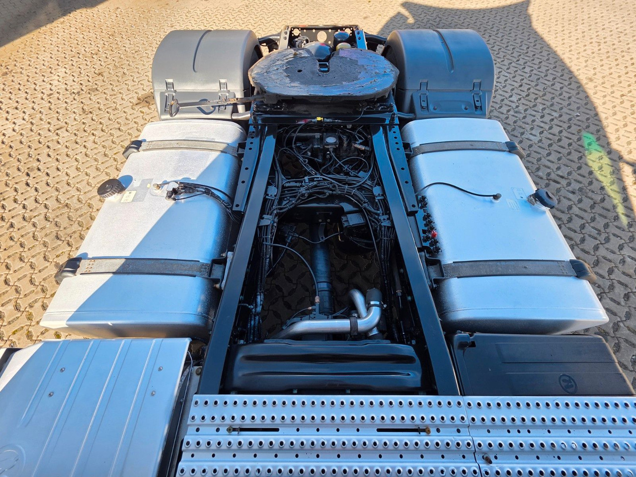 Cabeza tractora MAN TGX 18.460 4X2 LLS-U: foto 10