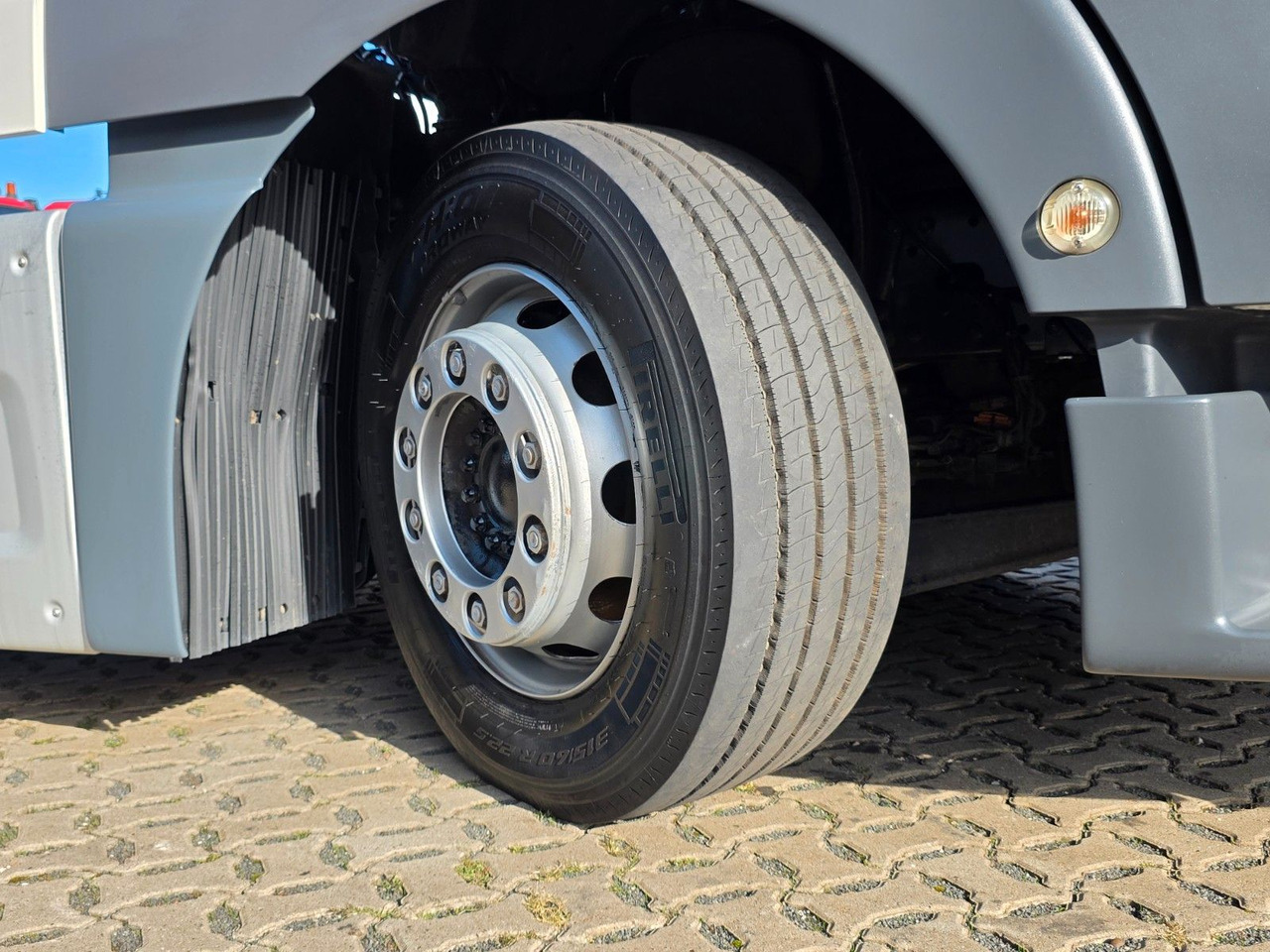 Cabeza tractora MAN TGX 18.460 4X2 LLS-U: foto 47