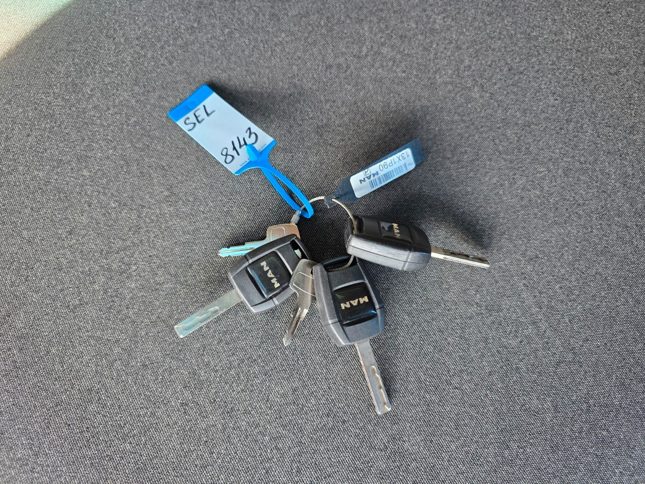 Cabeza tractora MAN TGX 18.460 4X2 LLS-U: foto 43