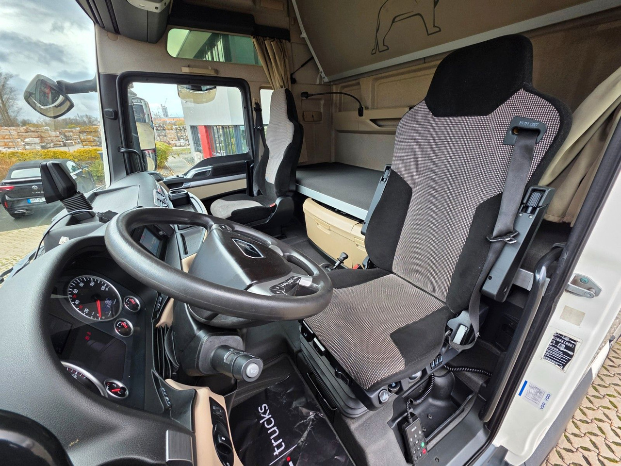 Cabeza tractora MAN TGX 18.500 4x2 BLS / Retarder / 2 Tanks: foto 29 Cabeza tractora MAN TGX 18.500 4x2 BLS / Retarder / 2 Tanks: foto 29