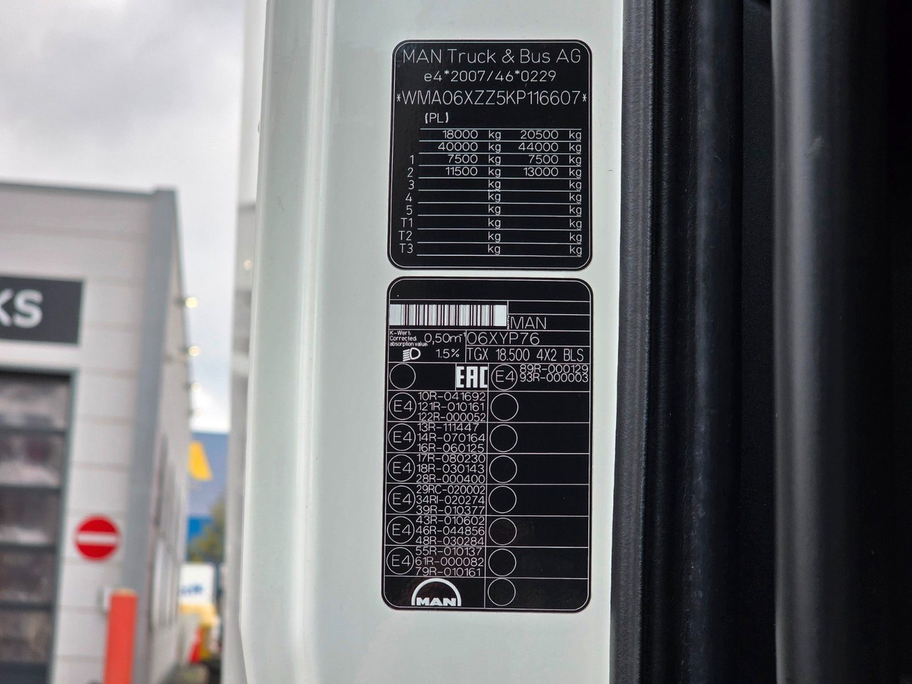 Cabeza tractora MAN TGX 18.500 4x2 BLS / Retarder / 2 Tanks: foto 27 Cabeza tractora MAN TGX 18.500 4x2 BLS / Retarder / 2 Tanks: foto 27