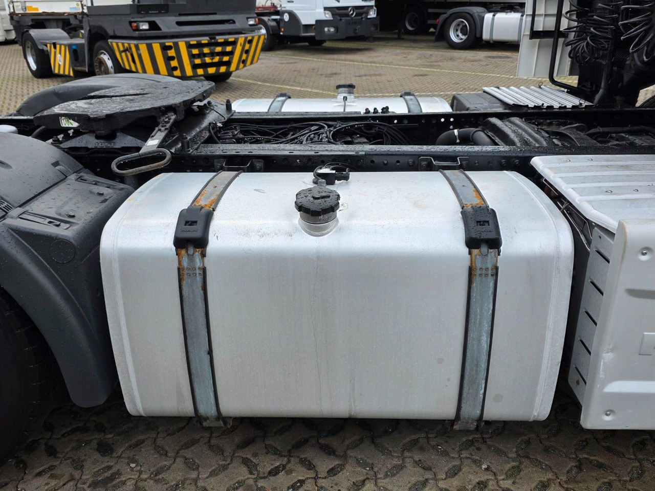 Cabeza tractora MAN TGX 18.500 4x2 BLS / Retarder / 2 Tanks: foto 19 Cabeza tractora MAN TGX 18.500 4x2 BLS / Retarder / 2 Tanks: foto 19