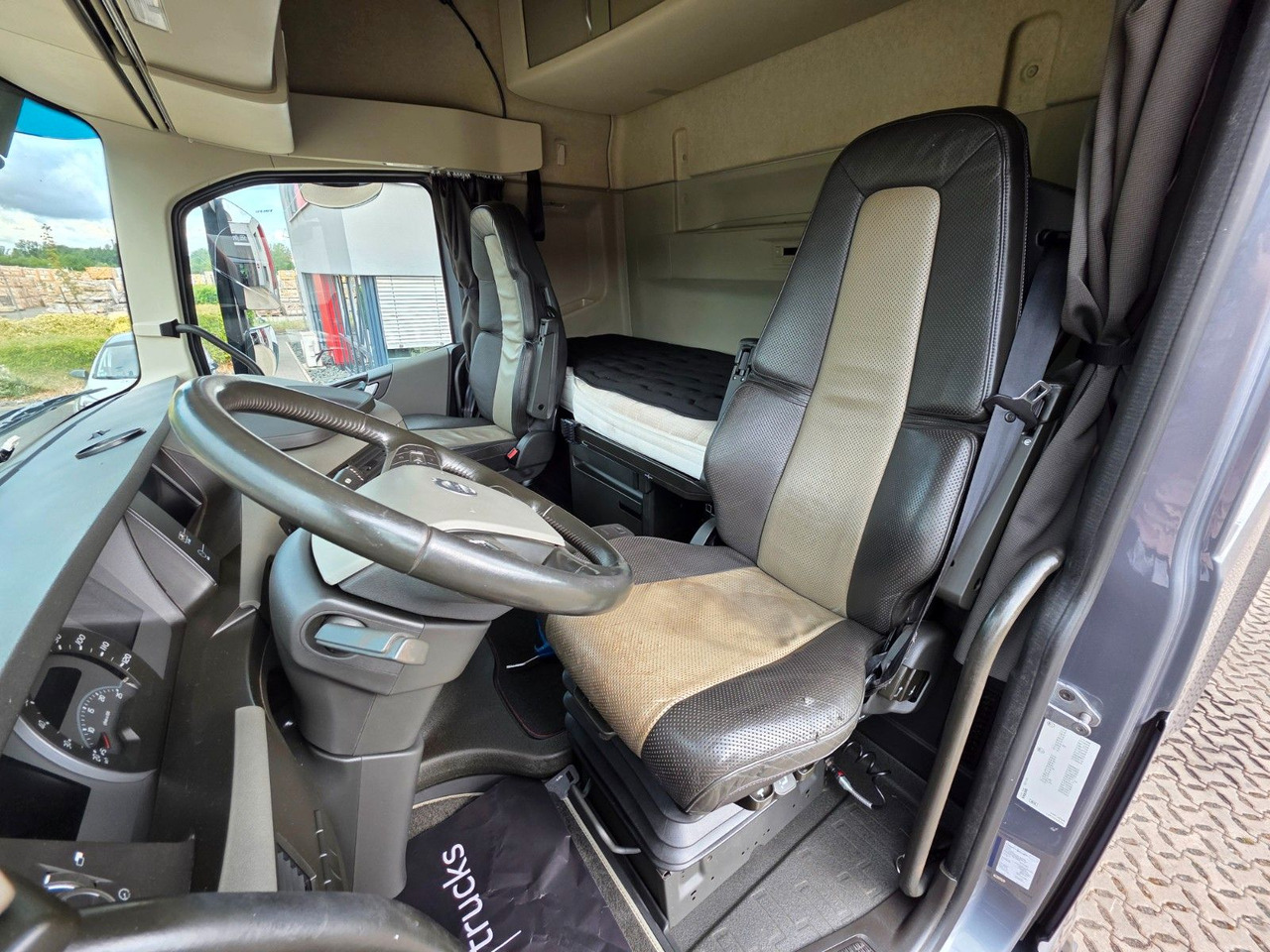 Cabeza tractora Volvo FH 540 / Retarder / Standklima / TV / 6D: foto 15
