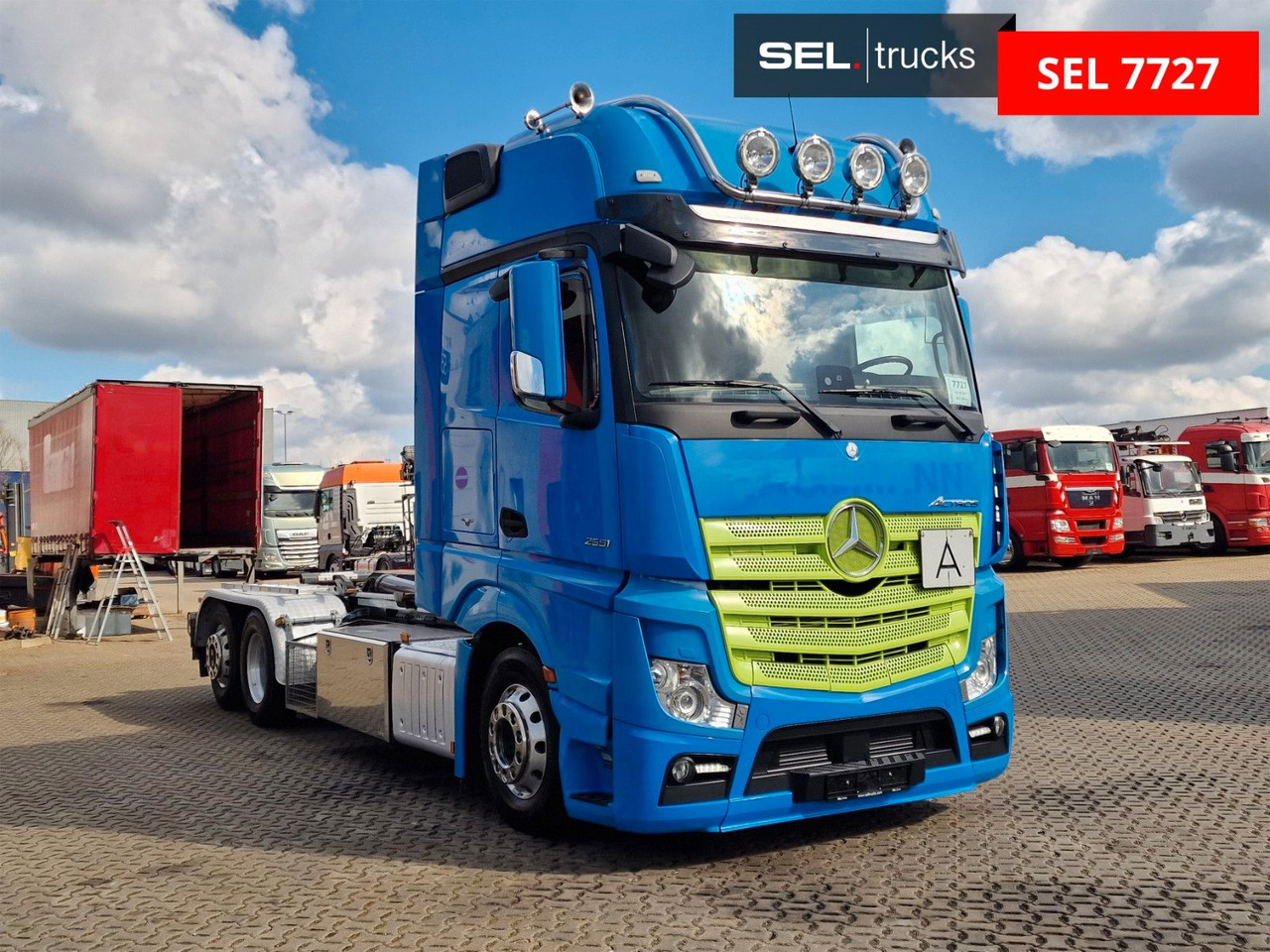 Mercedes-Benz Actros 2551 / Retarder / Standklima / Xenon - Camión multibasculante: foto 3 Mercedes-Benz Actros 2551 / Retarder / Standklima / Xenon - Camión multibasculante: foto 3