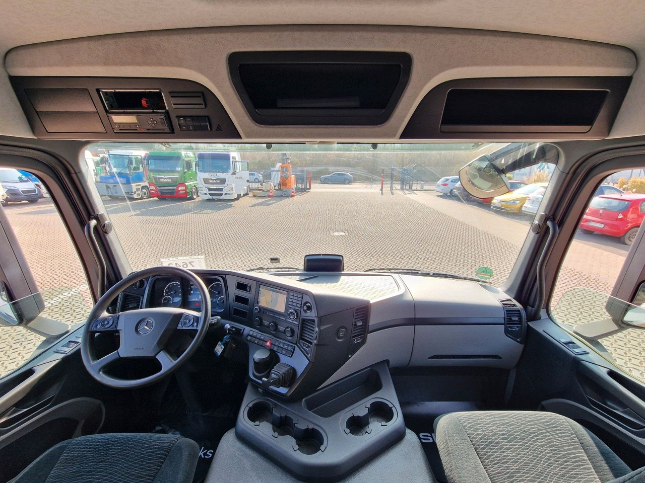 Camión grúa Mercedes-Benz Antos 2540 / Fernbedienung / Lenkachse: foto 21