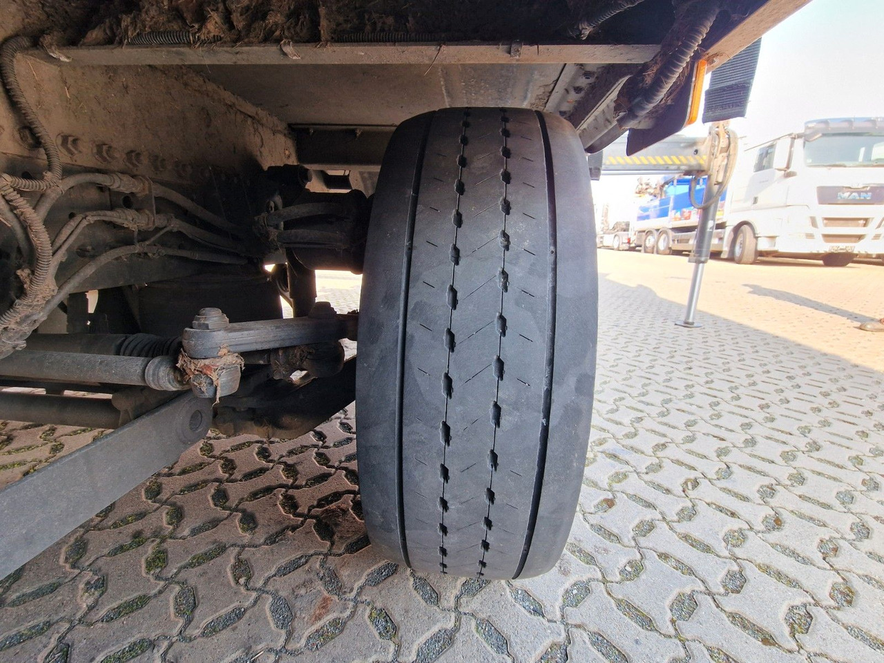 Camión grúa Mercedes-Benz Antos 2540 / Fernbedienung / Lenkachse: foto 28