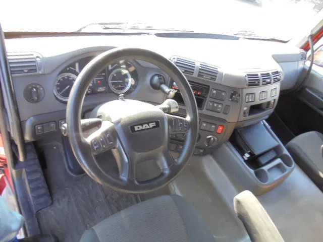 Foto del interior 1: Cabeza tractora DAF CF 440 FT
