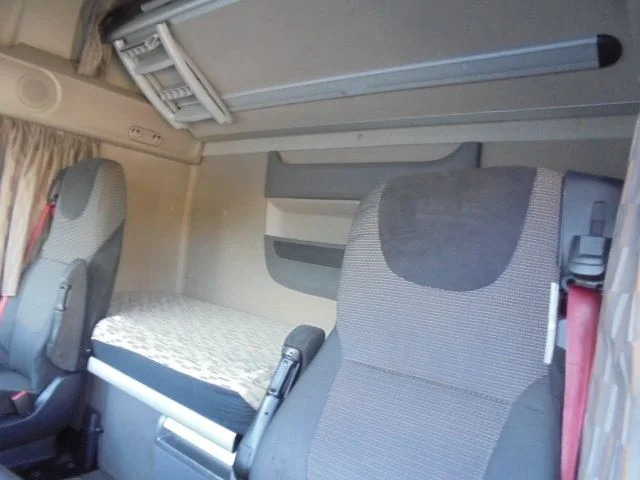 Cabeza tractora DAF XF 106.460: foto 9