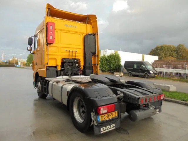 Cabeza tractora DAF XF 440: foto 6