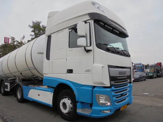 DAF XF 440 SUPER SPACE CAB NL TRUCK - Cabeza tractora: foto 2 DAF XF 440 SUPER SPACE CAB NL TRUCK - Cabeza tractora: foto 2