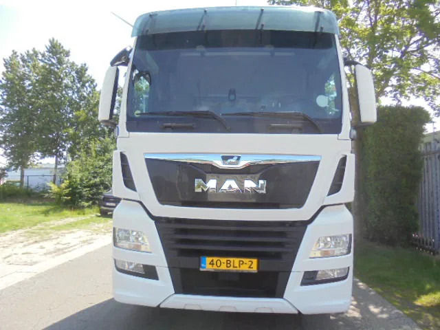MAN TGX 26.500 XXL NL TRUCK SMART TACHO 16X IN STOCK - Cabeza tractora: foto 2 MAN TGX 26.500 XXL NL TRUCK SMART TACHO 16X IN STOCK - Cabeza tractora: foto 2