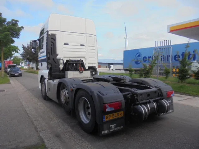 MAN TGX 26.500 XXL NL TRUCK SMART TACHO 20X IN STOCK - Cabeza tractora: foto 4 MAN TGX 26.500 XXL NL TRUCK SMART TACHO 20X IN STOCK - Cabeza tractora: foto 4