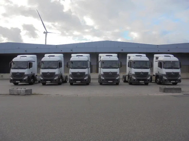 Mercedes-Benz Actros 1943 BELGIUM REGISTRATION TUV 06-2026 12X IN STOCK - Cabeza tractora: foto 5 Mercedes-Benz Actros 1943 BELGIUM REGISTRATION TUV 06-2026 12X IN STOCK - Cabeza tractora: foto 5